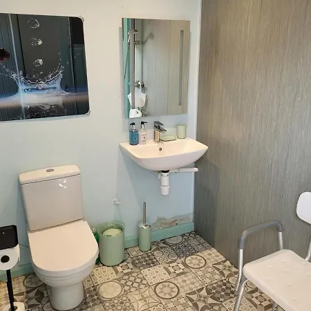 No 25, Guisborough, Ground Floor For 2 * Guisborough