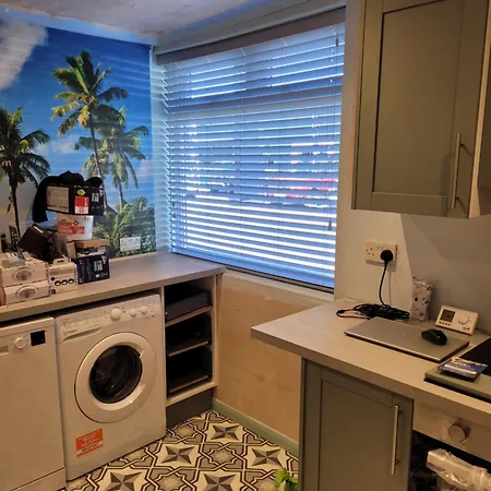No 25, Guisborough, Ground Floor For 2 Apartment *